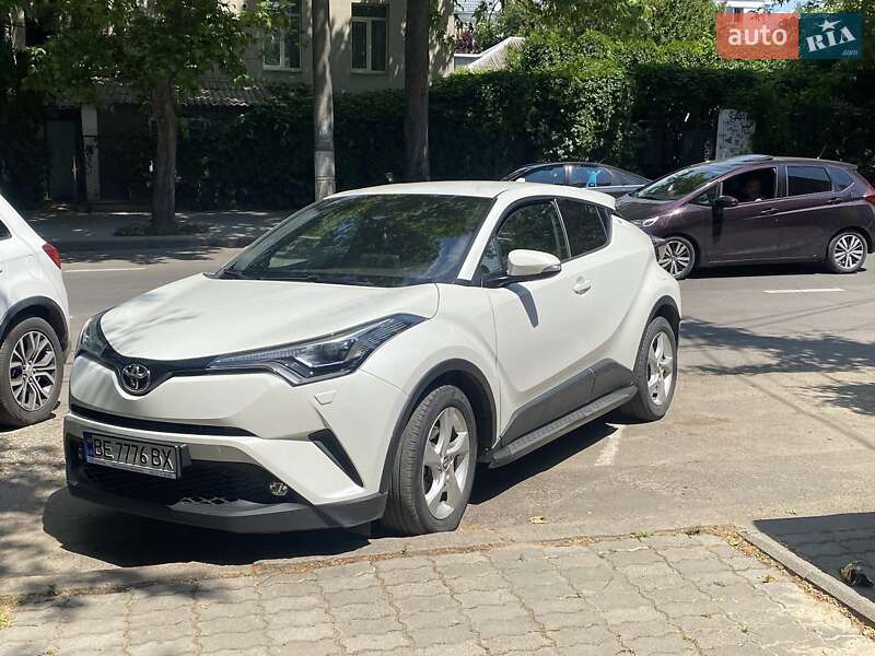 Toyota C-hr (2017)