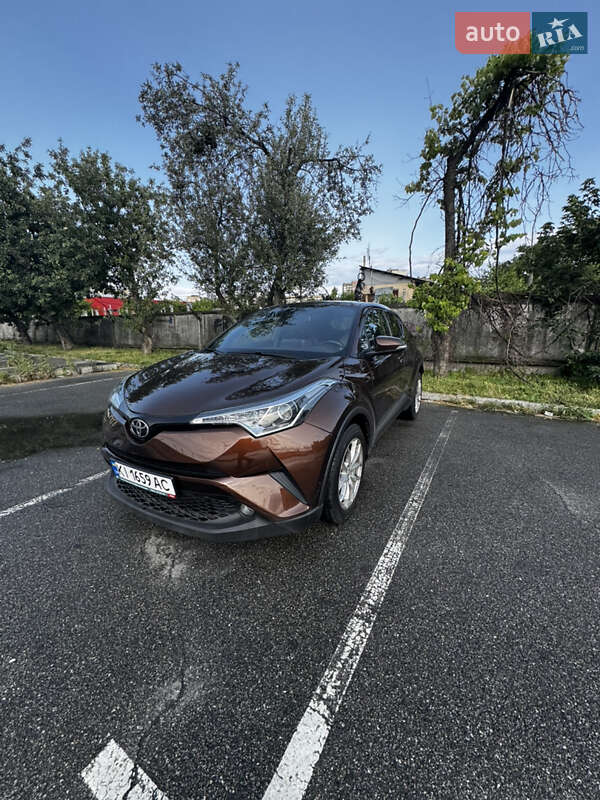 Toyota C-hr (2017)