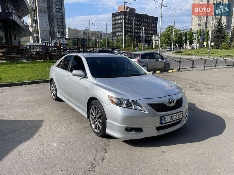 Toyota Camry (2007)