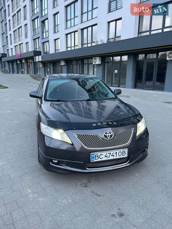 Toyota Camry (2007)