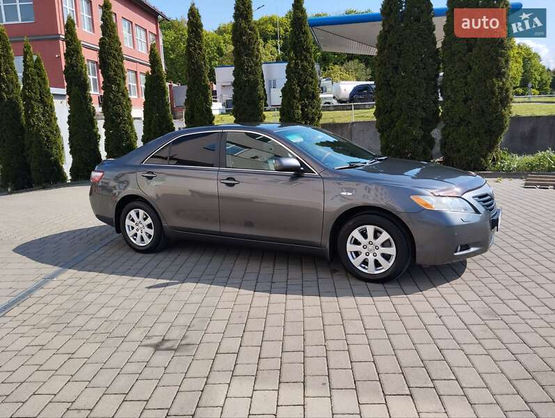 Toyota Camry (2007)