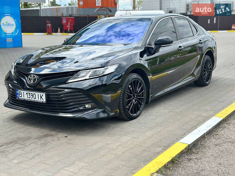 Toyota Camry (2018)