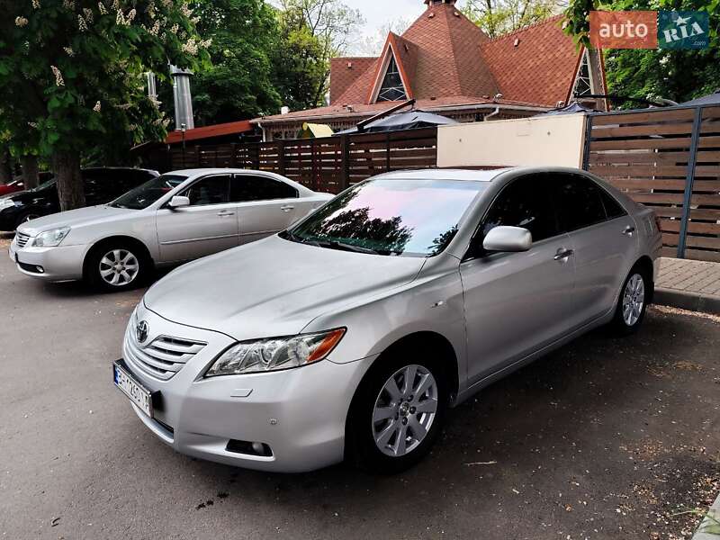 Toyota Camry (2007)