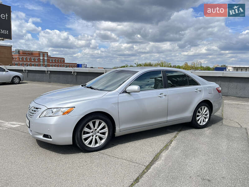 Toyota Camry (2006)