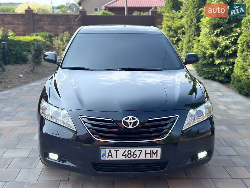 Toyota Camry (2008)