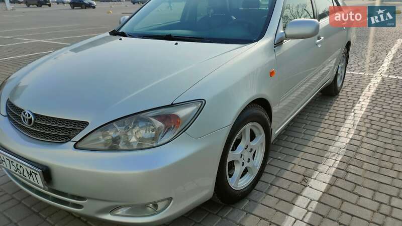Toyota Camry (2001)