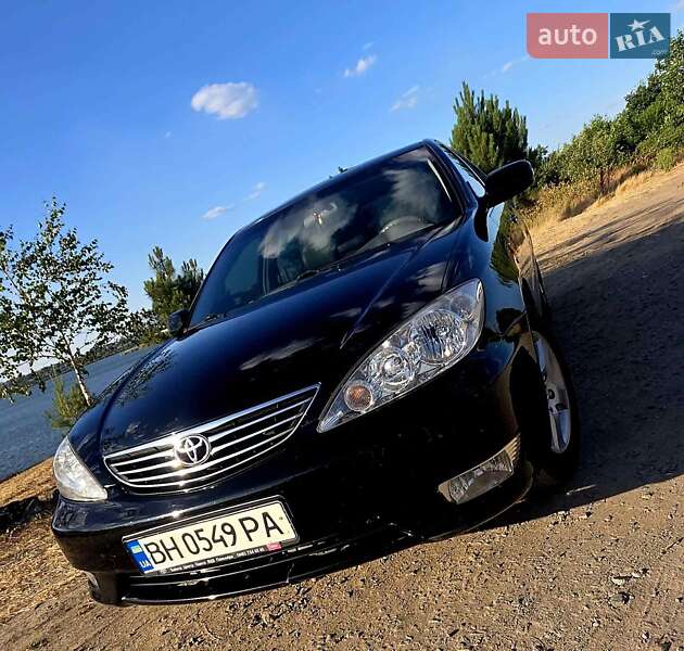 Toyota Camry (2005)