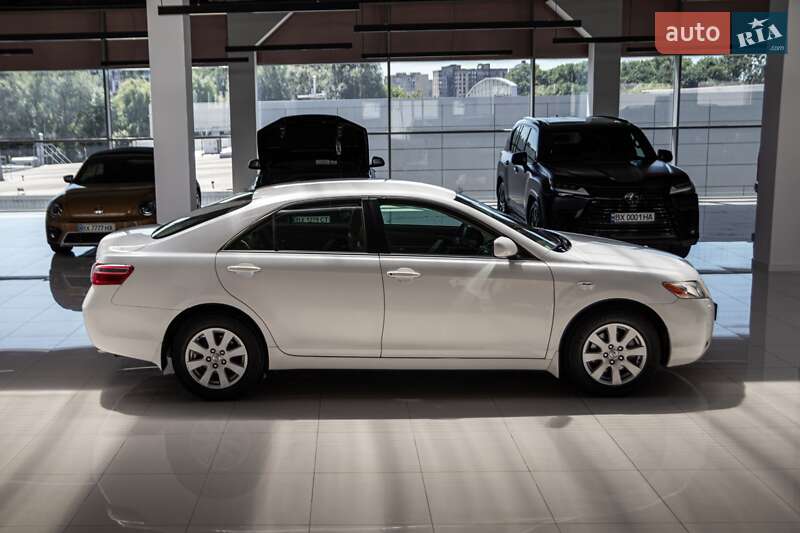 Toyota Camry (2008)