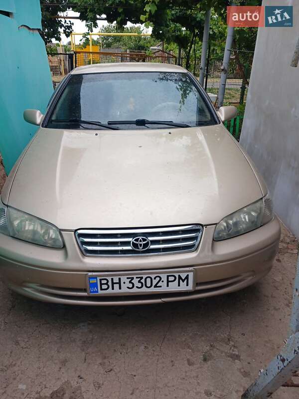 Toyota Camry (1999)