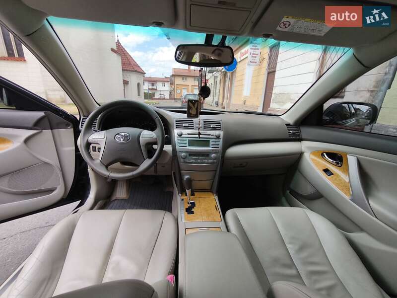 Toyota Camry (2006)