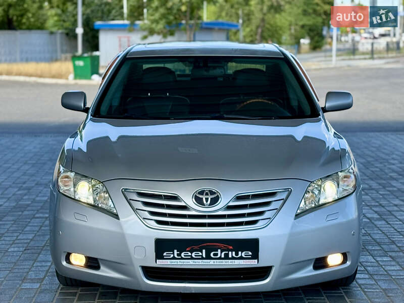 Toyota Camry (2008)