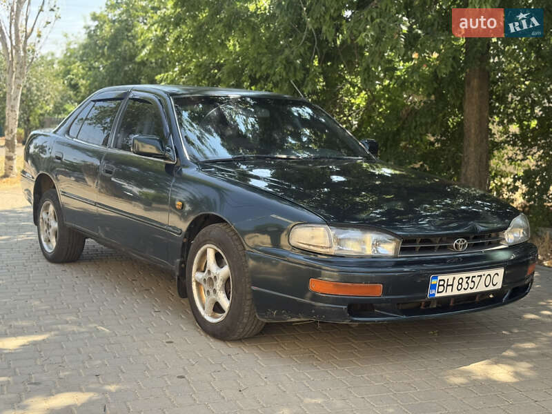 Toyota Camry (1992)
