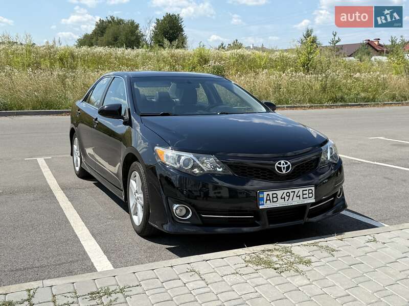 Toyota Camry (2013)