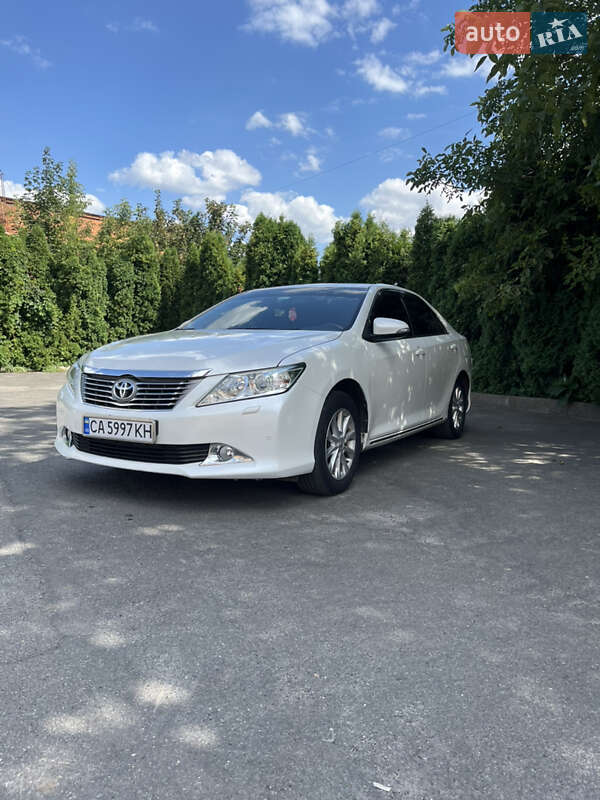 Toyota Camry (2013)