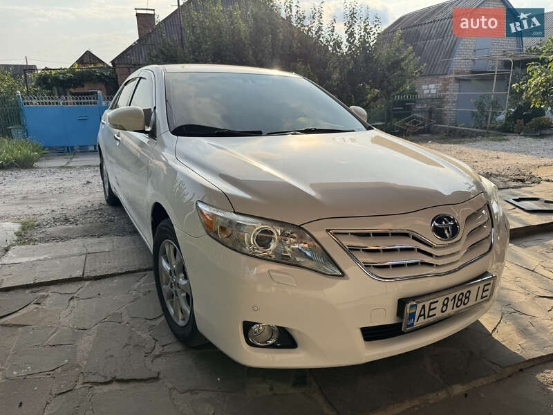 Toyota Camry (2011)