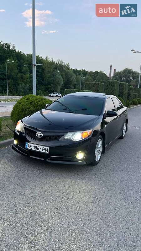 Toyota Camry (2011)