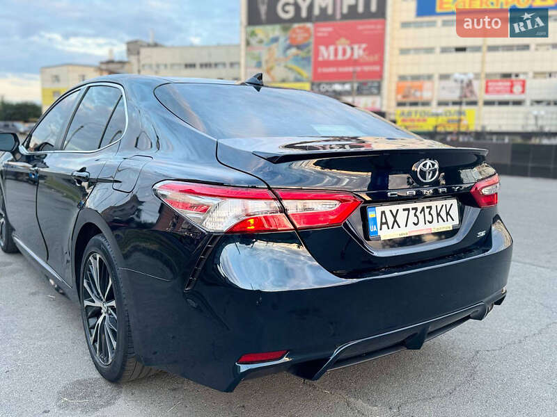 Toyota Camry (2018)
