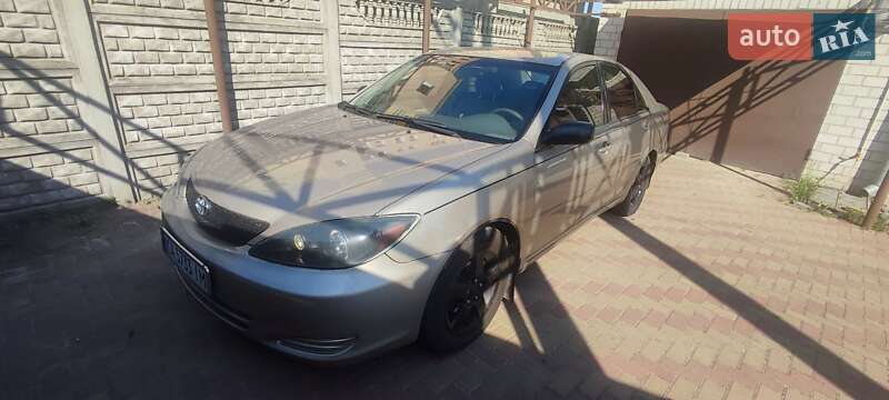 Toyota Camry (2003)