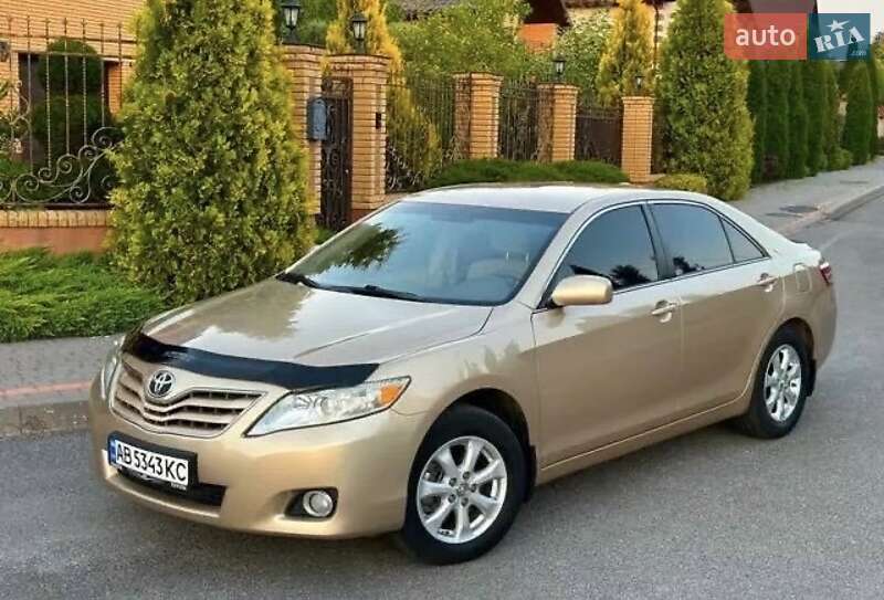 Toyota Camry (2011)