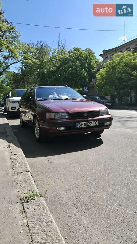Toyota Carina e (1994)