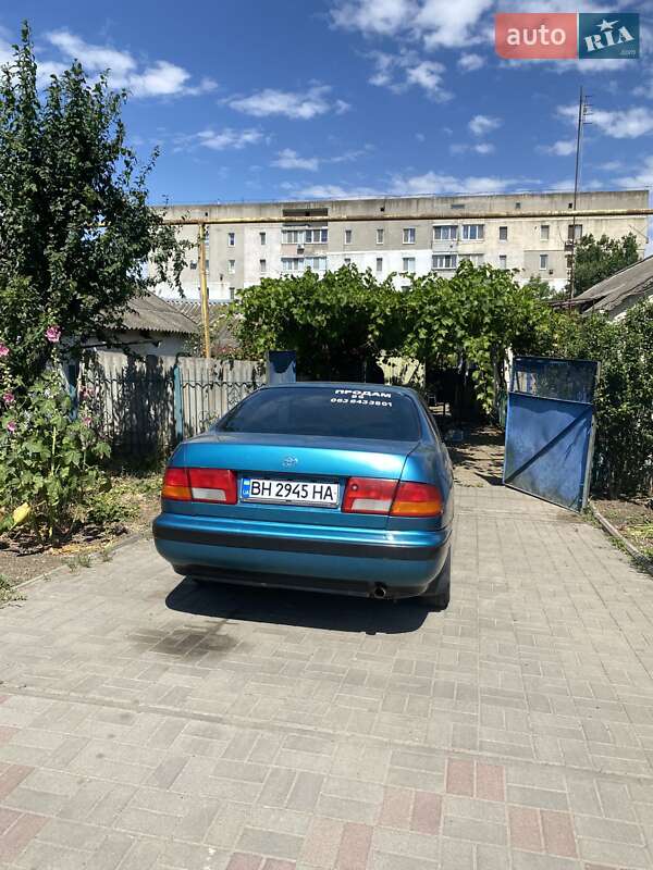 Toyota Carina e (1996)