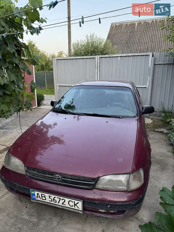 Toyota Carina e (1995)