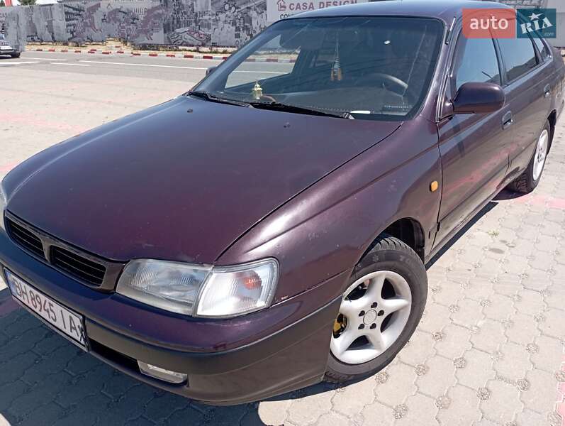 Toyota Carina e (1992)