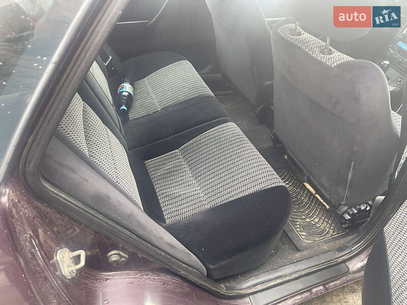 Toyota Carina (1994)