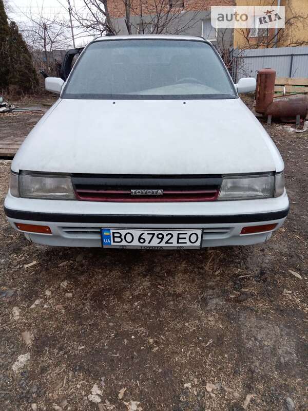 Toyota Carina ii (1989)
