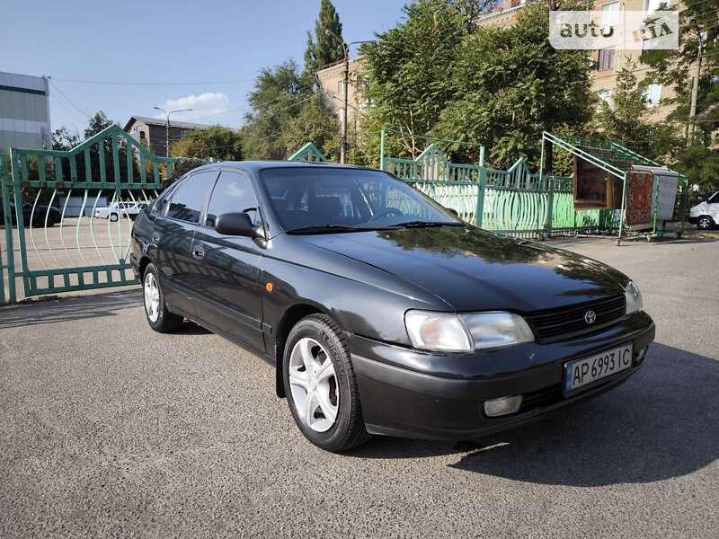 Toyota Carina (1997)