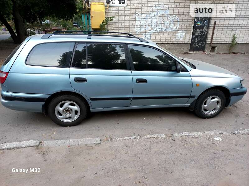 Toyota Carina (1994)
