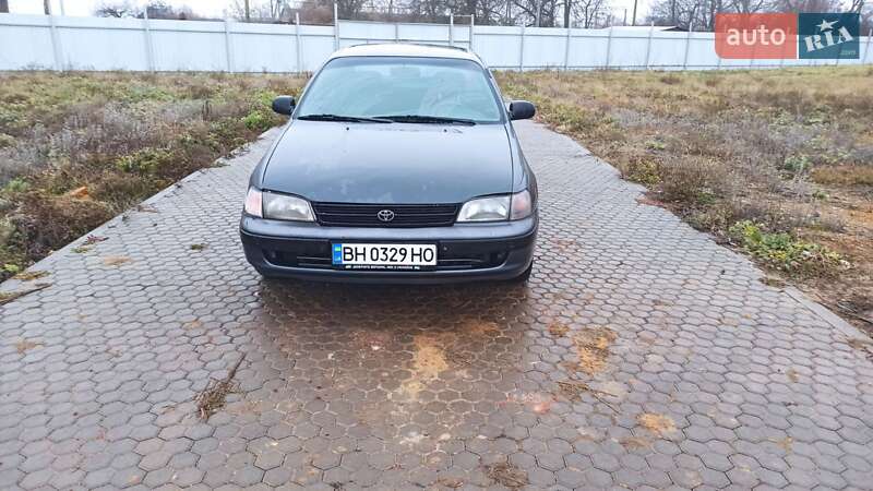 Toyota Carina (1993)