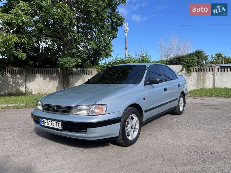 Toyota Carina (1998)