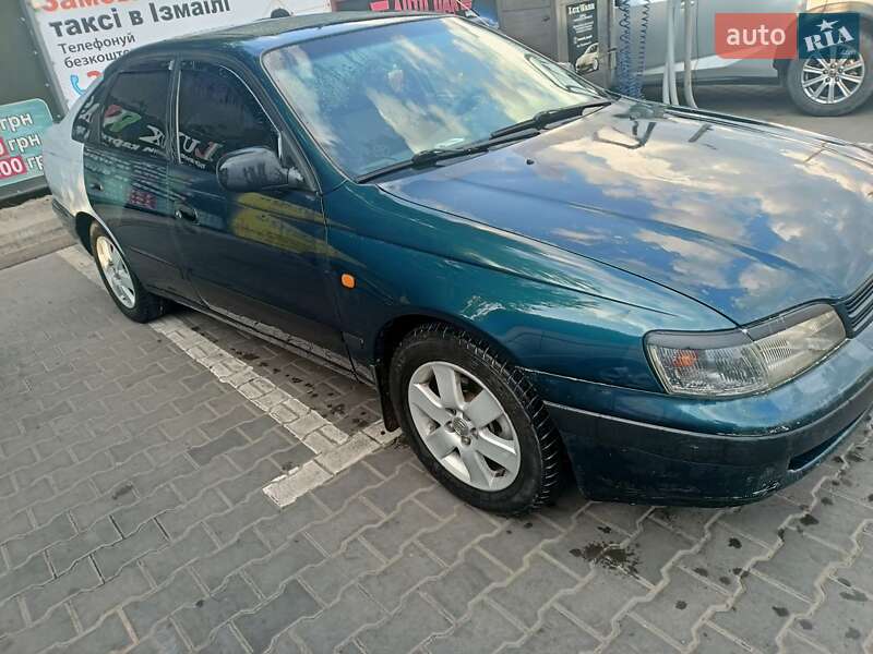 Toyota Carina (1993)