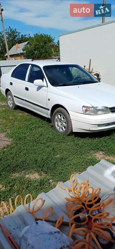 Toyota Carina (1993)