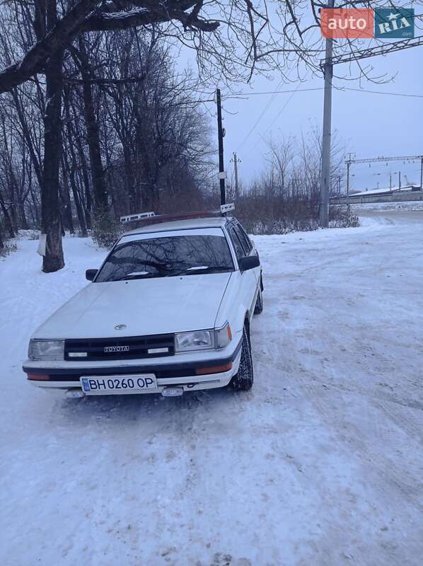 Toyota Corolla (1985)