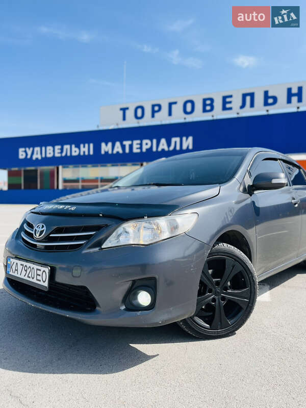 Toyota Corolla (2011)