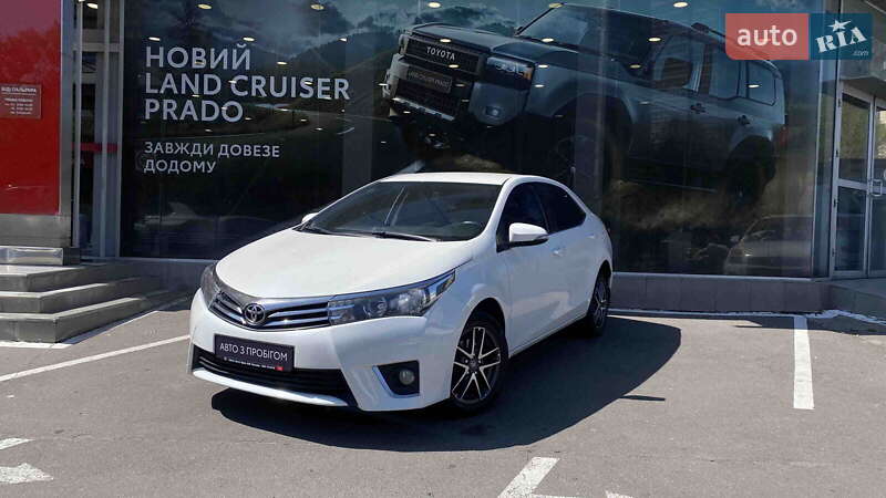 Toyota Corolla (2015)