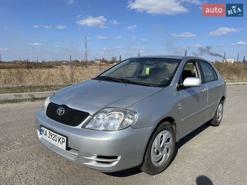 Toyota Corolla (2003)