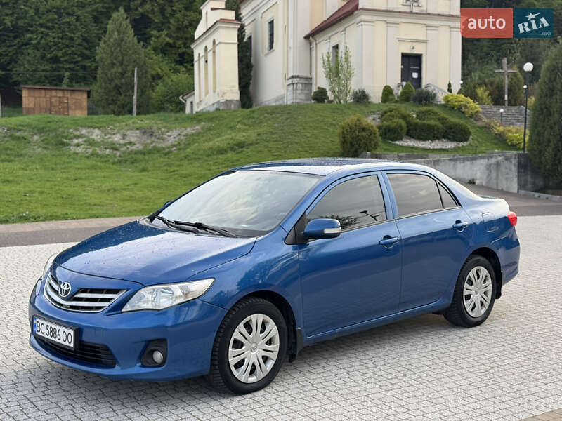 Toyota Corolla (2012)