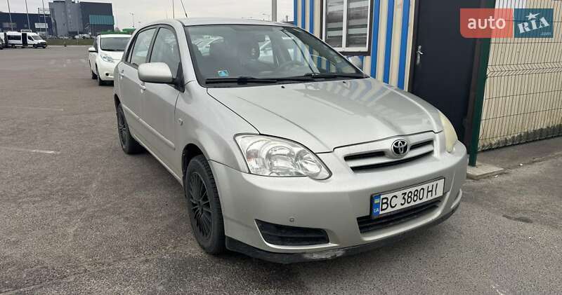 Toyota Corolla (2004)