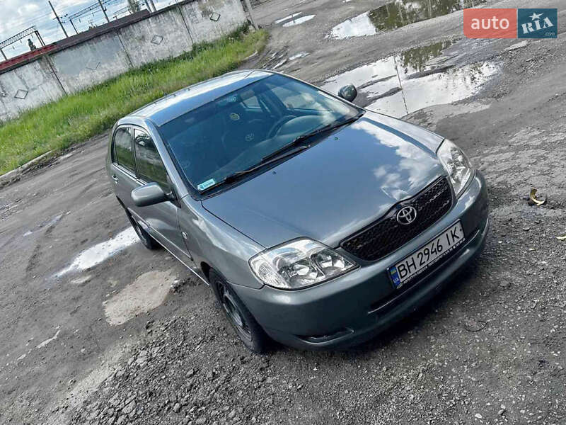 Toyota Corolla (2004)