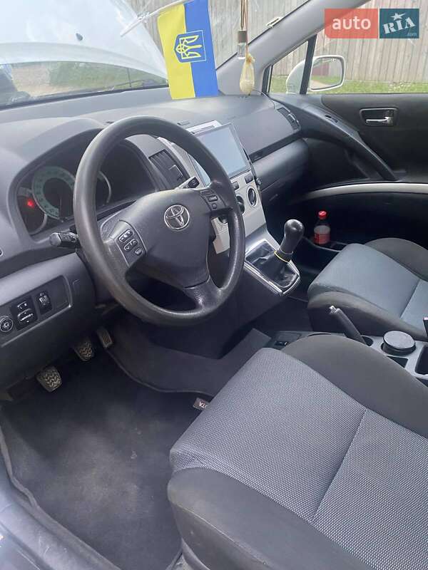 Toyota Corolla (2005)