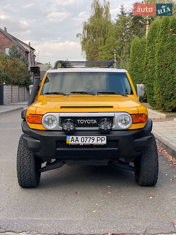 Toyota Fj cruiser (2006)