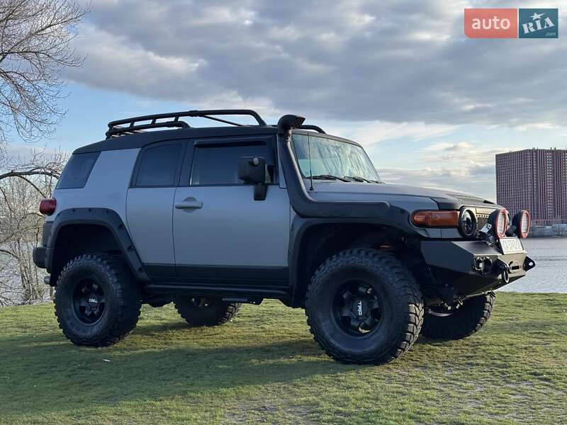 Toyota Fj cruiser (2008)