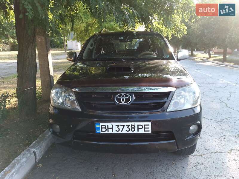 Toyota Fortuner (2007)