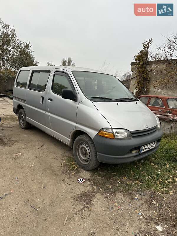Toyota Hiace (2000)