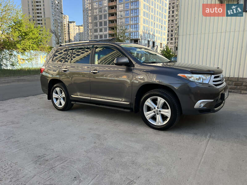 Toyota Highlander (2011)