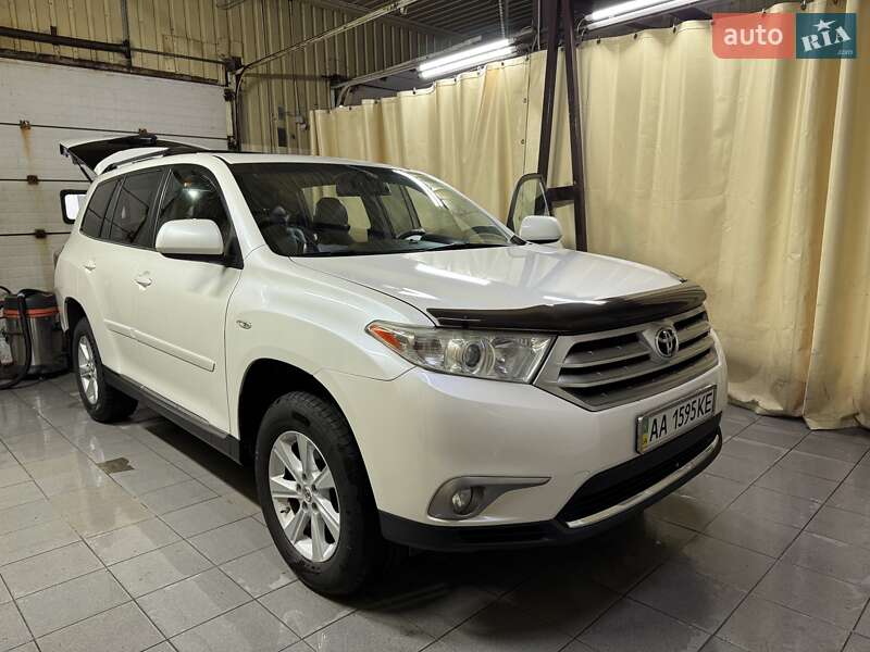 Toyota Highlander (2012)