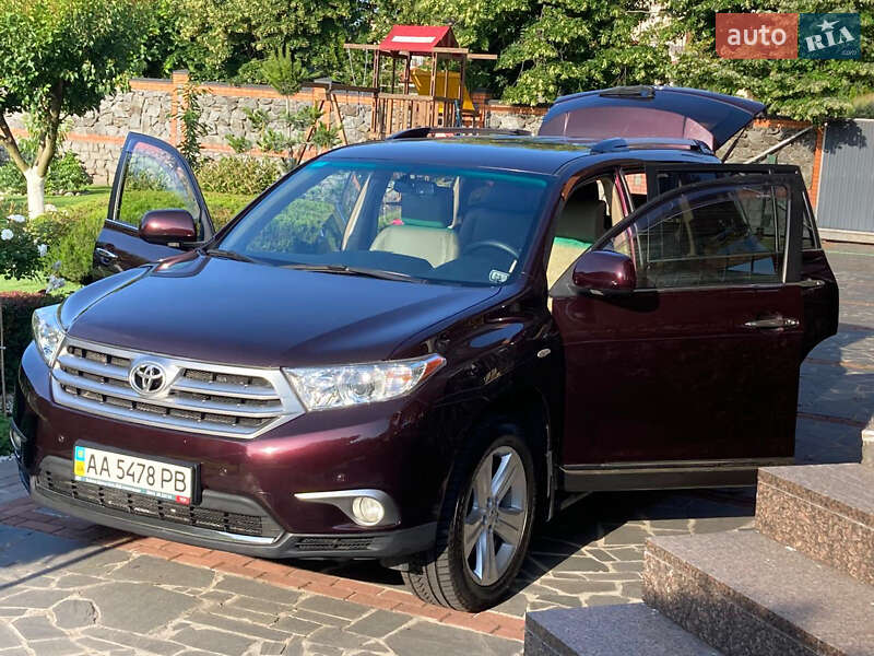 Toyota Highlander (2012)